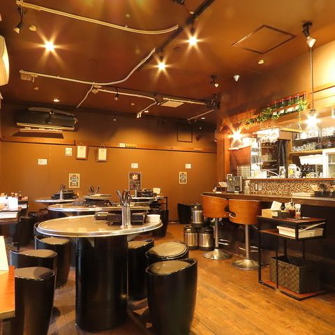 落ち着いた店内